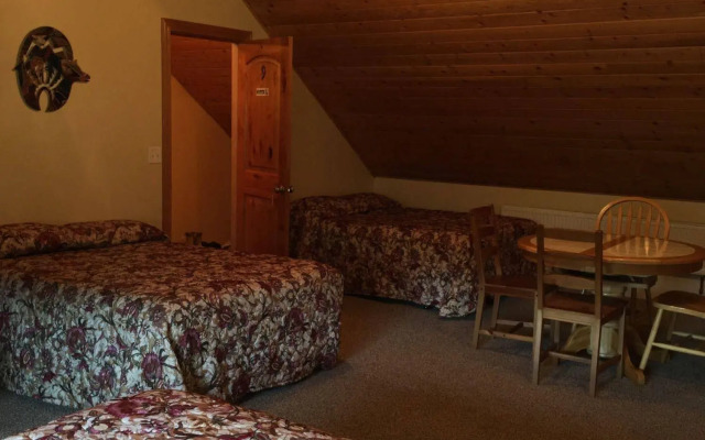 Twin Peaks Lodge and RV Park