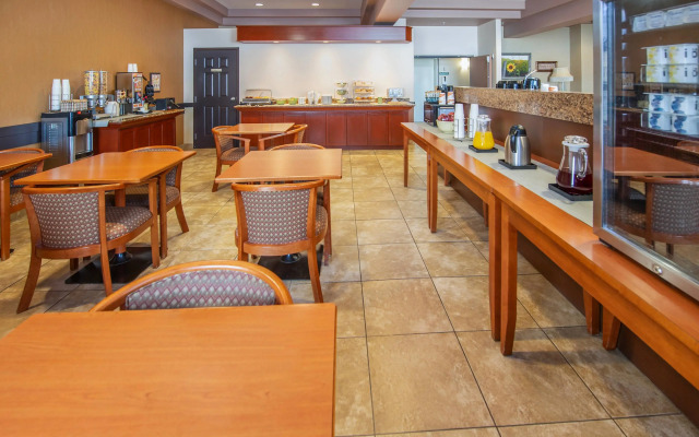 Quality Inn And Suites Lethbridge