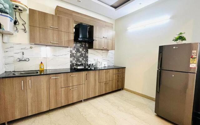 Bluo 1Bhk Defence Colony Mkt - Balcony, Parking