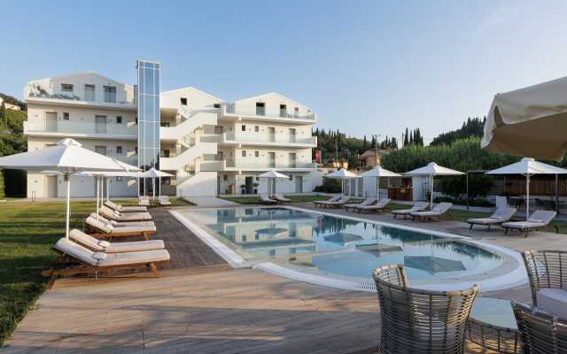 V Luxury Suites