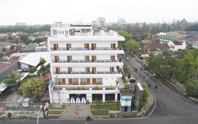 Ratu Homestay Malang