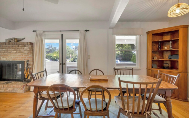 Bayard Avenue 207