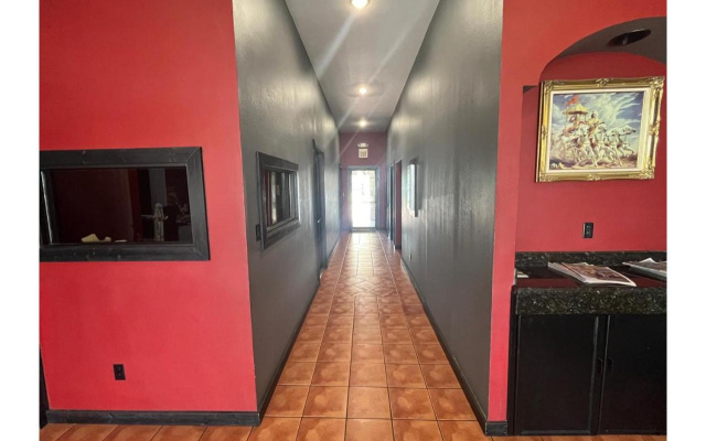 La Posada Inn By OYO Brownsville