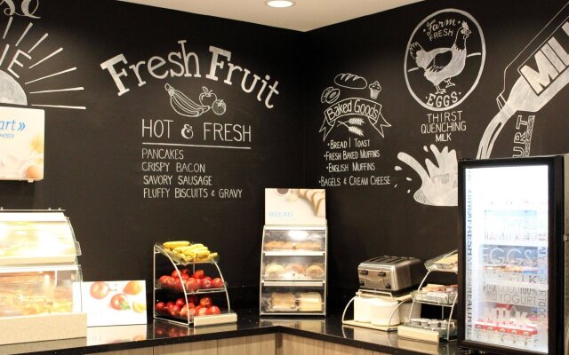 Holiday Inn Express & Suites San Diego - Mission Valley by IHG