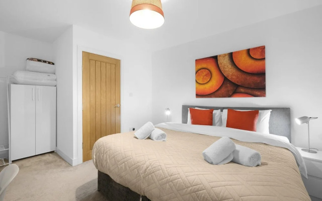 Eastons 1 Bedroom Apt. with Sofa Bed