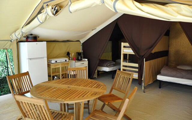 Camping Le Vieux Vallon Tente Aventure