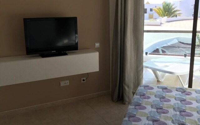 Apartment With 2 Bedrooms in Las Palmas, With Wonderful Mountain View,