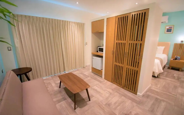 Bartolome Oceanfront Suites