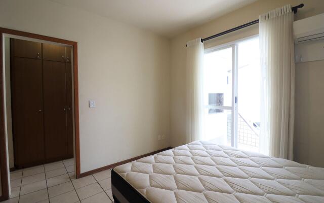 Apartamento para 6 pessoas com 2 banheiros - HB45F