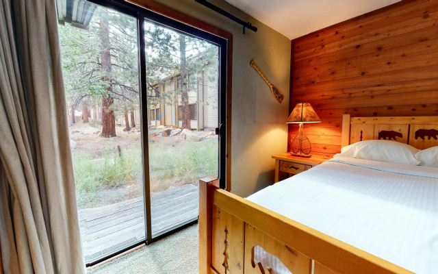 Mammoth Sierra Townhomes #32
