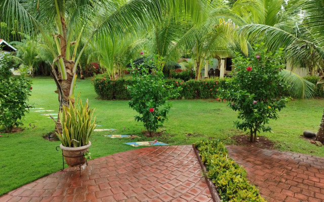 E and N Paradise Island Resort