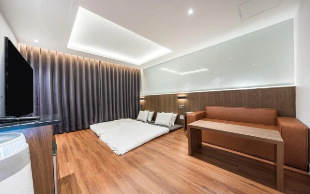 Hotel PIED Exco