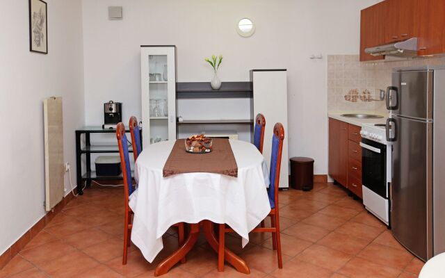 Rose Garden Apartments