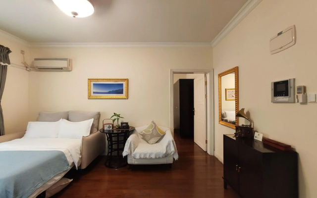 Ladoll Service Apartment