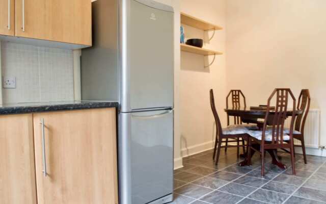 Beautiful 3 Bedroom Edinburgh Home