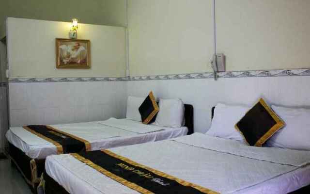 Minh Chau Hostel