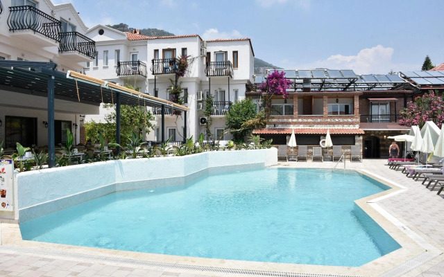 Magic Tulip Hotel