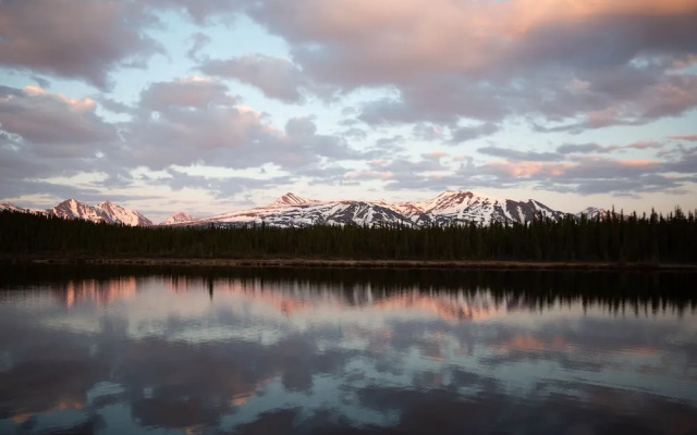 Tonglen Lake Lodge