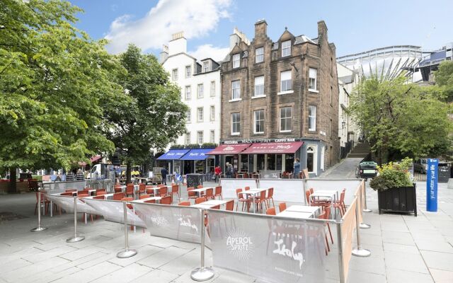JOIVY Glamorous1-Bed Flat Overlooking Grassmarket