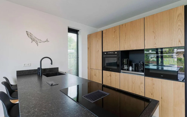 Luxury Villa Near the Harderbos