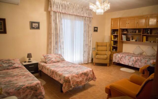 La Rosaleda De Orgaz