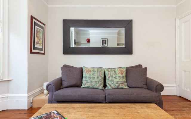 Two Bedroom House With Garden In Maida Vale