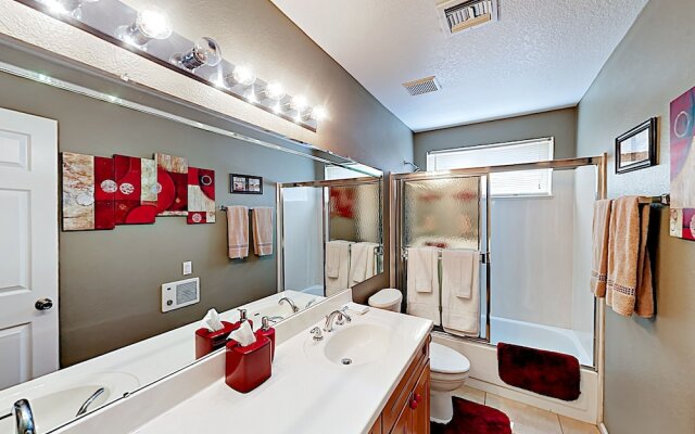 747 Phoenix - 4 Br Home