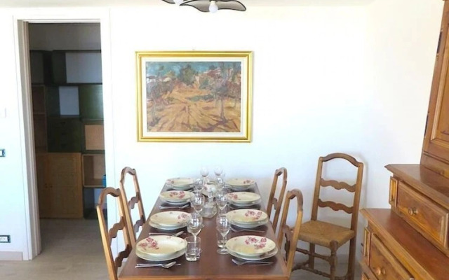 Selva 1 Lake View Apartment in Ghiffa With Pool