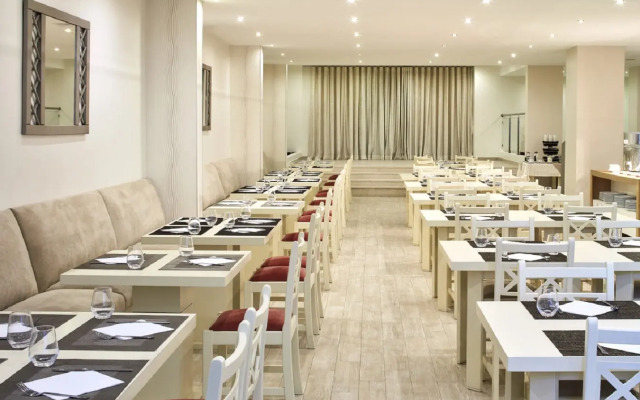 Santa Eulália Suite Hotel & SPA