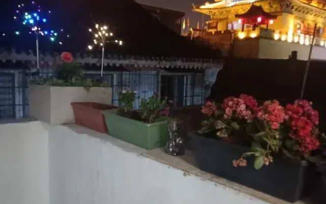 Luoyang Mountain Banyan Tree Courtyard (Lijingmen Cross Street Branch)