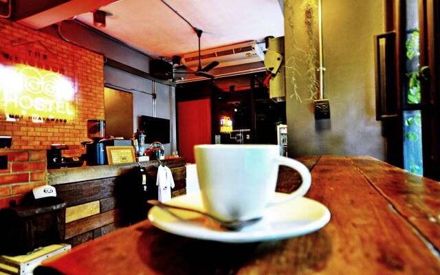 The neighbor hoot hostel & cafe