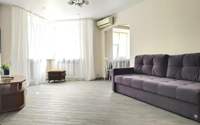 Apartments on Zaparina 87