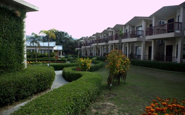 Corbett Rattan Elwood Resort