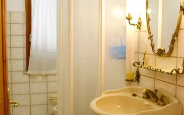 Wonderful Private Villa With Private Pool, TV, Pets Allowed and Parking, Close to Montepulciano