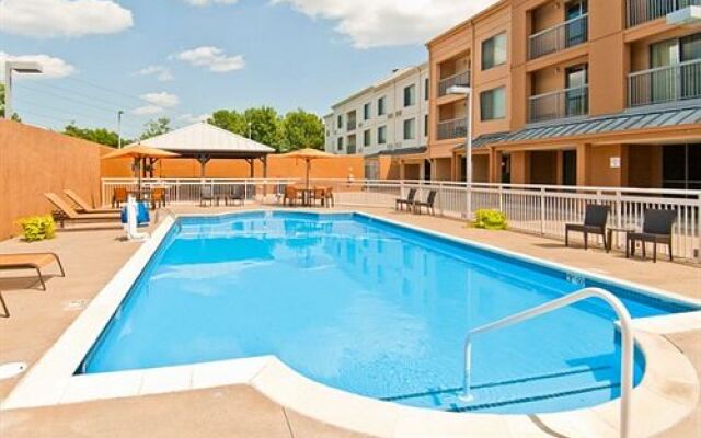 Courtyard Memphis East/Bill Morris Parkway