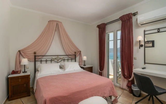 Ostria Hotel