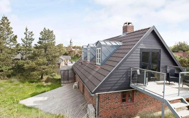 6 Person Holiday Home in Blavand