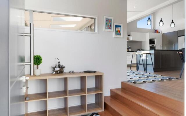 Stunner on Stanley - Wharewaka Holiday Home