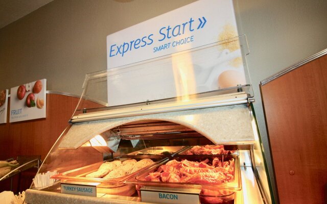 Spark by Hilton La Crosse Onalaska