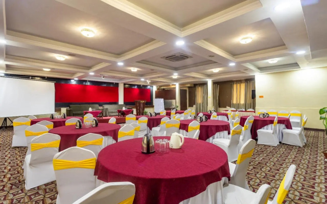 Yellow Pagoda Hotel