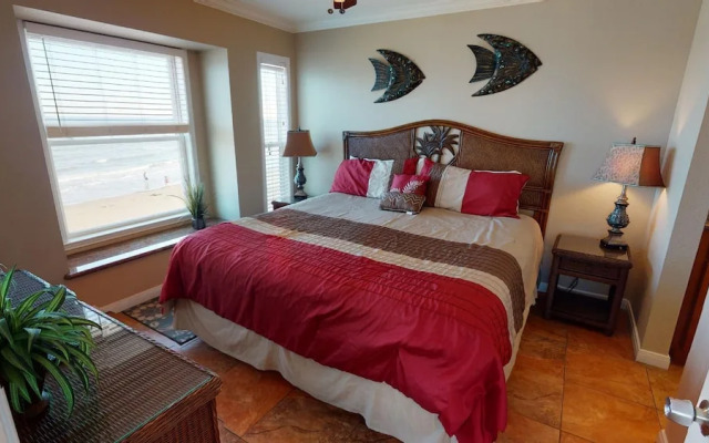 Seascape 1211 in Galveston