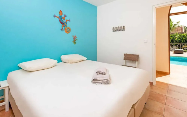 Villa in Jan Thiel With Pool