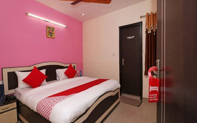 Vasundhra Heights Hotel