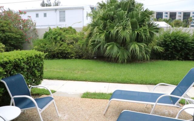 Jamaica Royale - 081 - 2 Br Condo