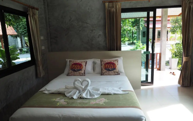 Baan Keree Thara Khiri Wong