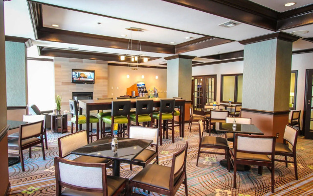 Holiday Inn Express Hotel and Suites Nacogdoches by IHG