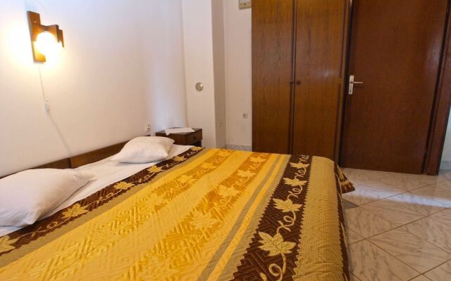 Apartment 1057