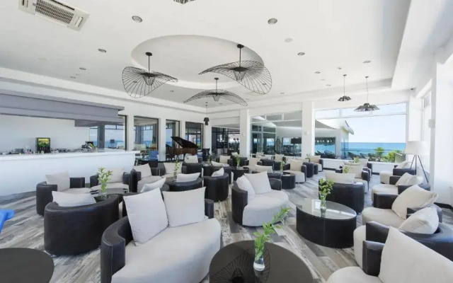 Flora Garden Beach Hotel