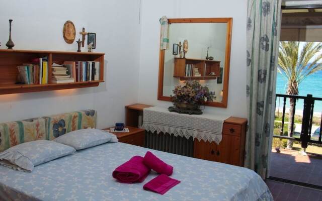 Poseidi Beachside Maisonette