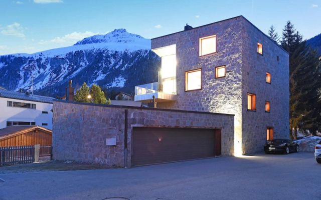 Maison Montagne in Samedan
